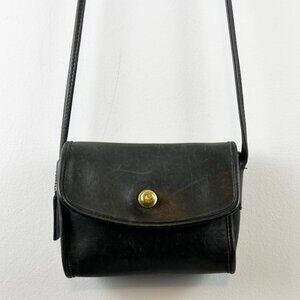 Coach Vintage Chrystie Black Leather Crossbody Pull Button Bag USA